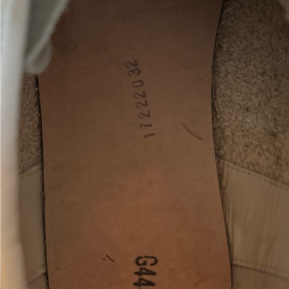 ✨Golden Goose Superstar Sneakers
• Size: EU 42 (mens 9/women’s 11) - Picture 8 of 8